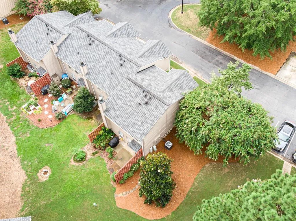 601 Masons Creek Circle, Sandy Springs, Georgia 30350, 2 Bedrooms Bedrooms, ,2 BathroomsBathrooms,Residential,Sold,601 Masons Creek Circle,6773008