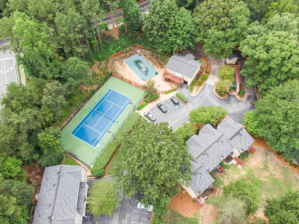 601 Masons Creek Circle, Sandy Springs, Georgia 30350, 2 Bedrooms Bedrooms, ,2 BathroomsBathrooms,Residential,Sold,601 Masons Creek Circle,6773008