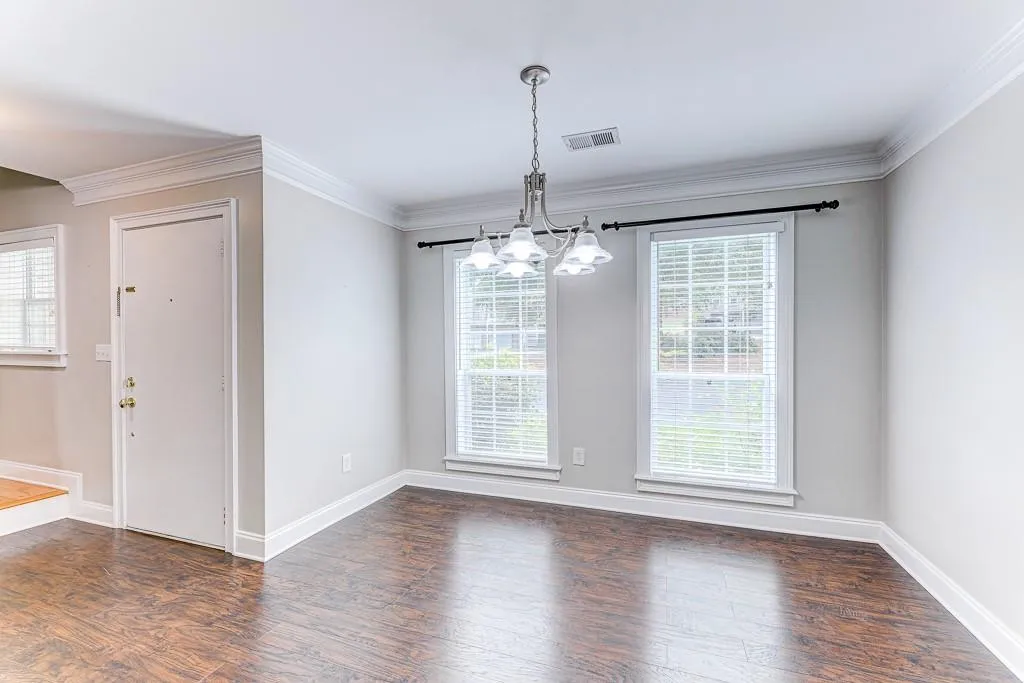 601 Masons Creek Circle, Sandy Springs, Georgia 30350, 2 Bedrooms Bedrooms, ,2 BathroomsBathrooms,Residential,Sold,601 Masons Creek Circle,6773008