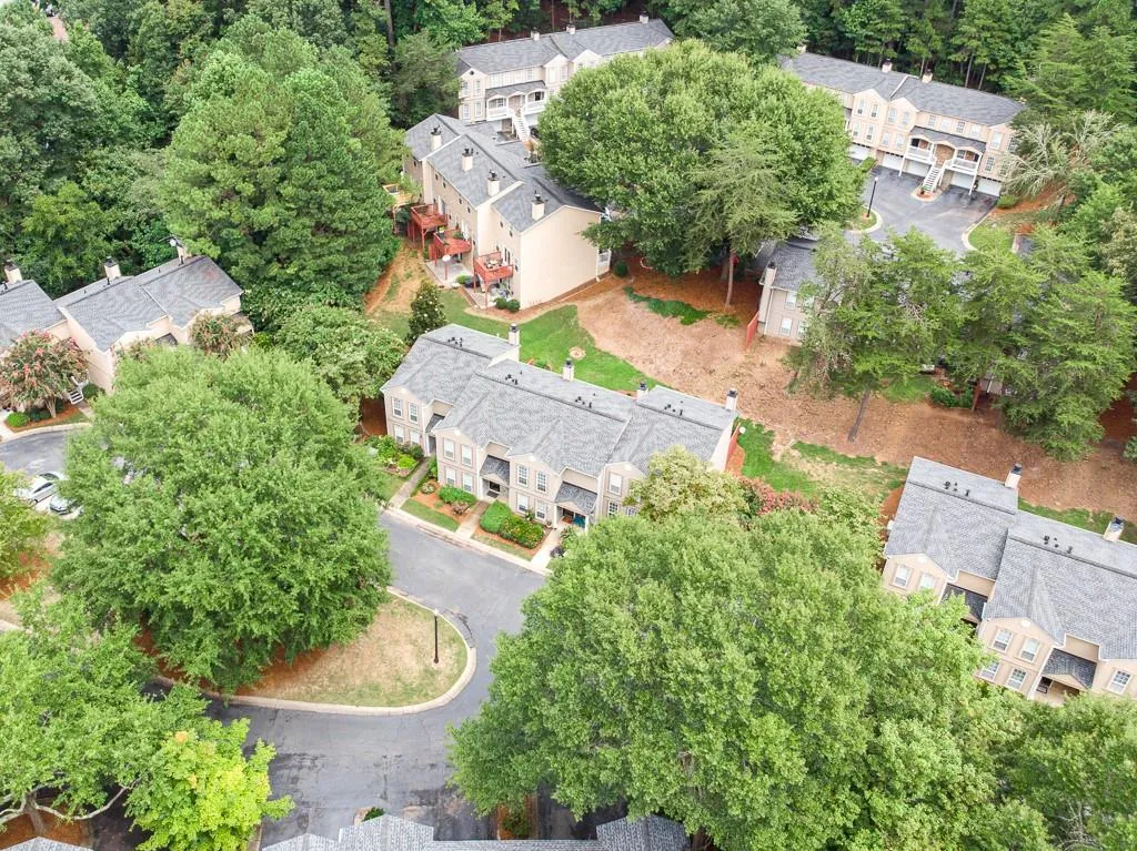 601 Masons Creek Circle, Sandy Springs, Georgia 30350, 2 Bedrooms Bedrooms, ,2 BathroomsBathrooms,Residential,Sold,601 Masons Creek Circle,6773008