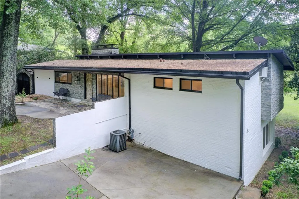 1676 Moores Mill Road Nw, Atlanta, Georgia 30327, 4 Bedrooms Bedrooms, ,3 BathroomsBathrooms,Residential,For Sale,1676 Moores Mill Road Nw,7573892