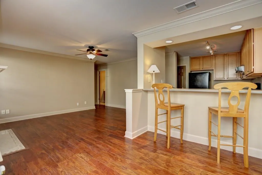 6802 Glenridge Drive Unit G, Sandy Springs, Georgia 30328, 1 Bedroom Bedrooms, ,1 BathroomBathrooms,Residential,Sold,6802 Glenridge Drive Unit G,5658856