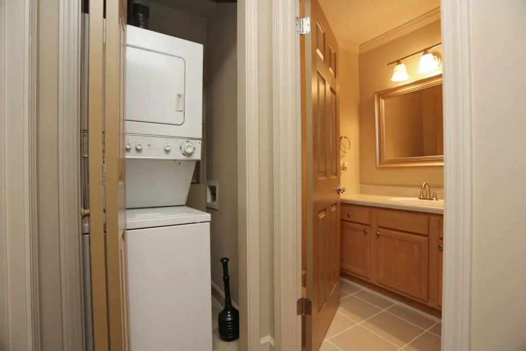 6802 Glenridge Drive Unit G, Sandy Springs, Georgia 30328, 1 Bedroom Bedrooms, ,1 BathroomBathrooms,Residential,Sold,6802 Glenridge Drive Unit G,5658856