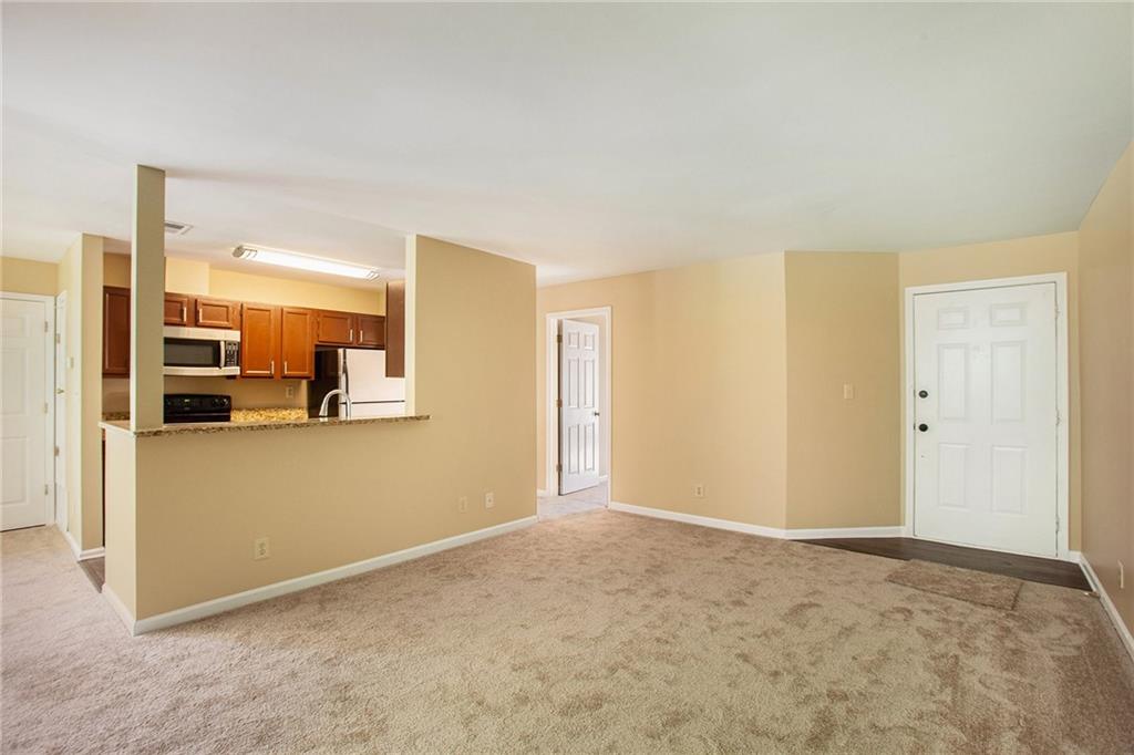 912 Garden Court, Sandy Springs, Georgia 30328, 2 Bedrooms Bedrooms, ,2 BathroomsBathrooms,Residential,Sold,912 Garden Court,7278644