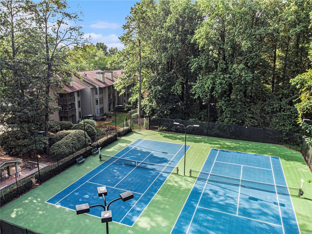912 Garden Court, Sandy Springs, Georgia 30328, 2 Bedrooms Bedrooms, ,2 BathroomsBathrooms,Residential,Sold,912 Garden Court,7278644