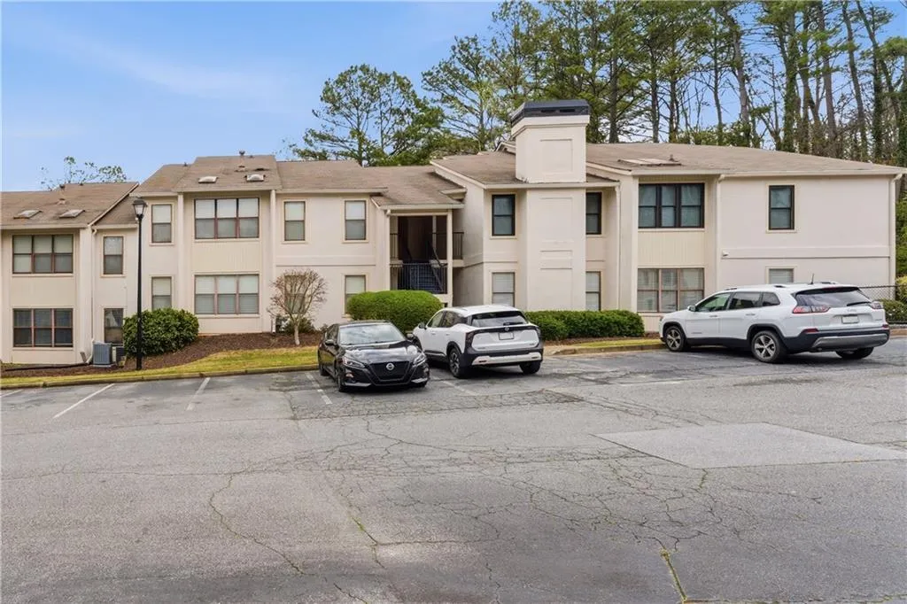 1414 Huntingdon Chase, Sandy Springs, Georgia 30350, 1 Bedroom Bedrooms, ,1 BathroomBathrooms,Residential,For Sale,1414 Huntingdon Chase,7734273
