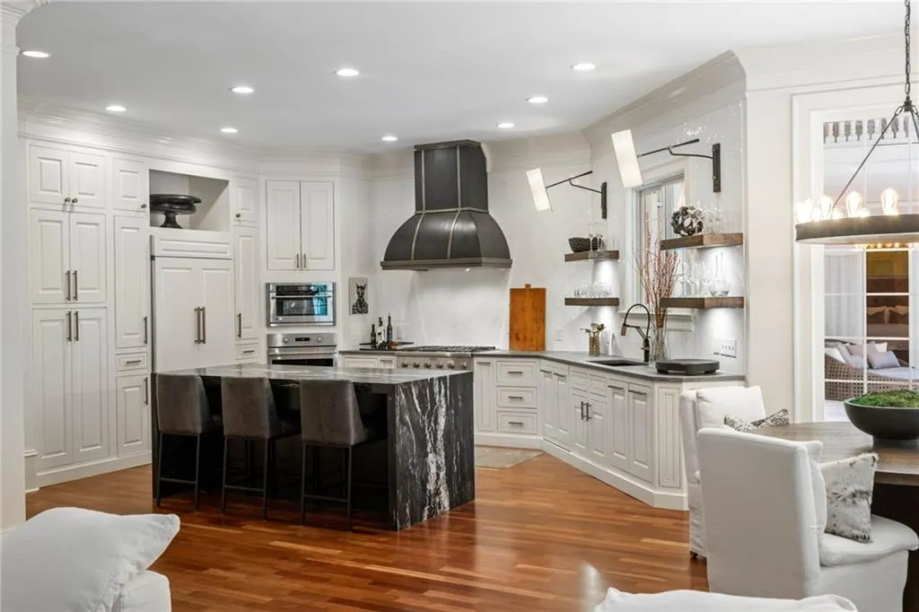 3401 Stillhouse Road Se, Atlanta, Georgia 30339, 4 Bedrooms Bedrooms, ,5 BathroomsBathrooms,Residential,For Sale,3401 Stillhouse Road Se,7599198