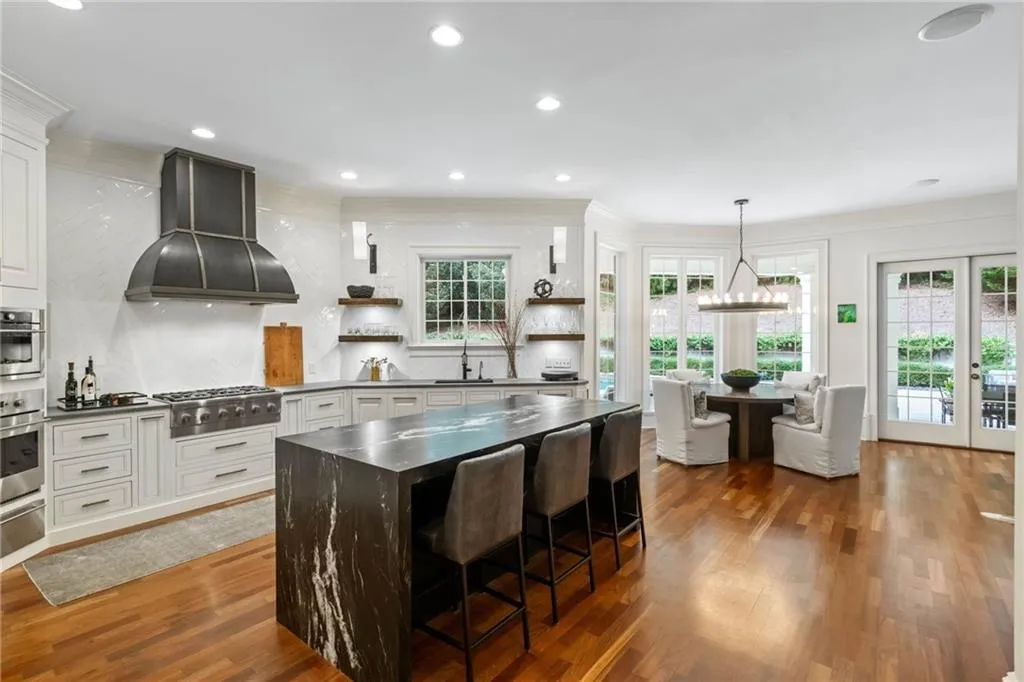 3401 Stillhouse Road Se, Atlanta, Georgia 30339, 4 Bedrooms Bedrooms, ,5 BathroomsBathrooms,Residential,For Sale,3401 Stillhouse Road Se,7599198