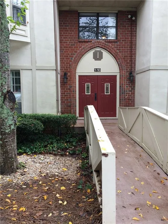 6851 Roswell Road Unit I-7, Sandy Springs, Georgia 30328, 3 Bedrooms Bedrooms, ,2 BathroomsBathrooms,Residential,Sold,6851 Roswell Road Unit I-7,5889513