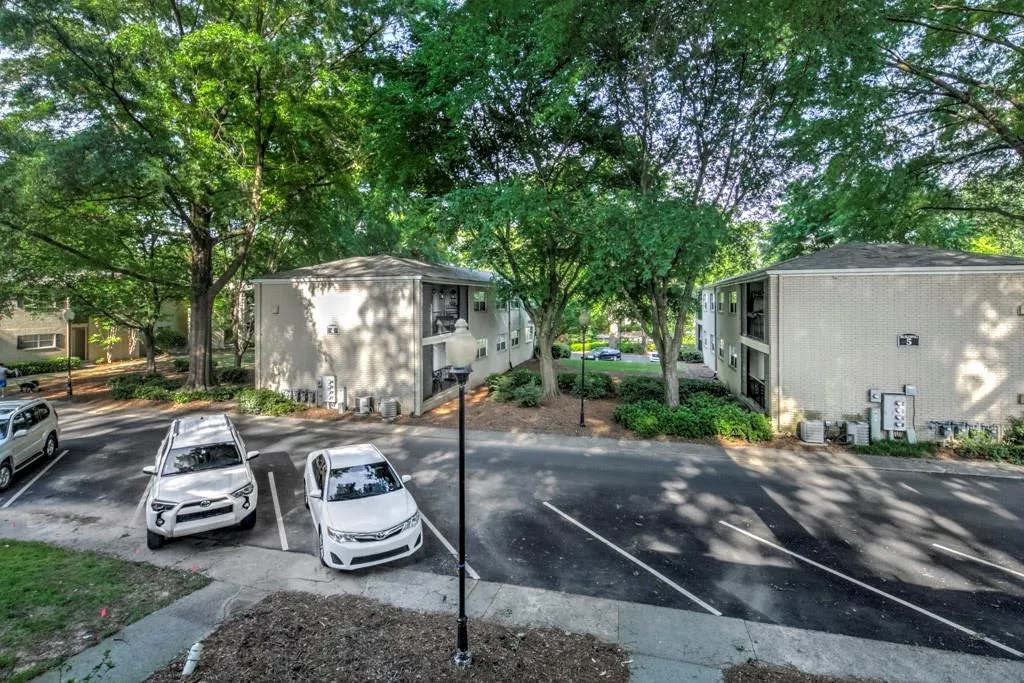 311 Peachtree Hills Avenue Ne Unit 9c, Atlanta, Georgia 30305, 2 Bedrooms Bedrooms, ,1 BathroomBathrooms,Residential,Sold,311 Peachtree Hills Avenue Ne Unit 9c,6545220