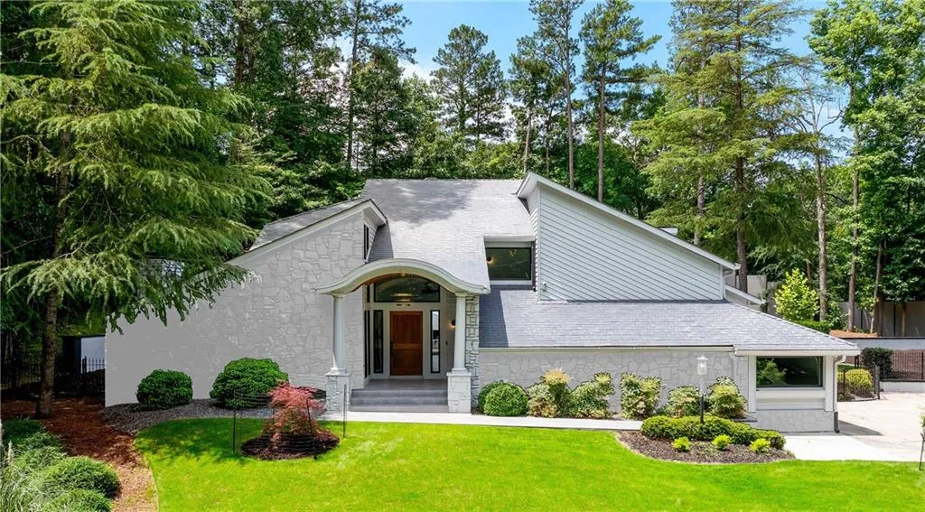 4070 Whitewater Creek Road, Atlanta, Georgia 30327, 5 Bedrooms Bedrooms, ,4 BathroomsBathrooms,Residential,For Sale,4070 Whitewater Creek Road,7597705