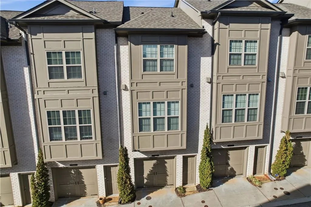 555 Ne Broadview Place Ne, Atlanta, Georgia 30324, 2 Bedrooms Bedrooms, 0 ,2 BathroomsBathrooms,Residential,For Sale,555 Ne Broadview Place Ne,7703775