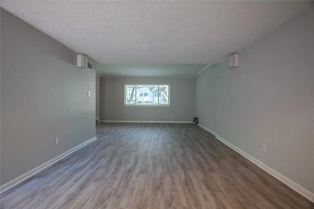 7130 Stonington Drive, Atlanta, Georgia 30328, 3 Bedrooms Bedrooms, ,2 BathroomsBathrooms,Residential,Sold,7130 Stonington Drive,6534376