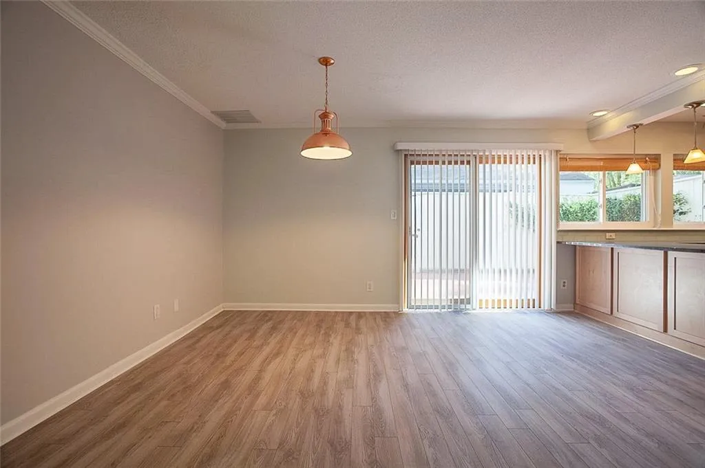 7130 Stonington Drive, Atlanta, Georgia 30328, 3 Bedrooms Bedrooms, ,2 BathroomsBathrooms,Residential,Sold,7130 Stonington Drive,6534376