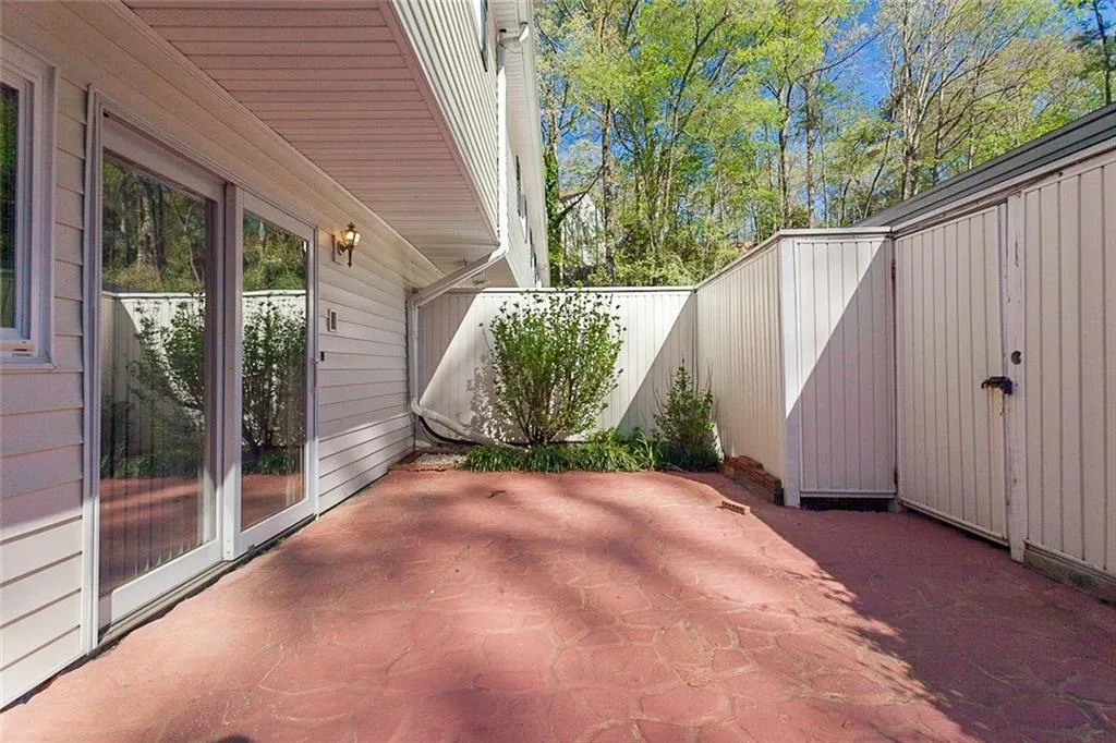 7130 Stonington Drive, Atlanta, Georgia 30328, 3 Bedrooms Bedrooms, ,2 BathroomsBathrooms,Residential,Sold,7130 Stonington Drive,6534376