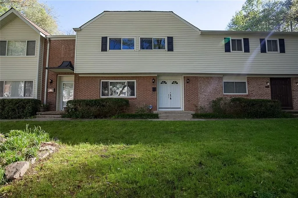 7130 Stonington Drive, Atlanta, Georgia 30328, 3 Bedrooms Bedrooms, ,2 BathroomsBathrooms,Residential,Sold,7130 Stonington Drive,6534376