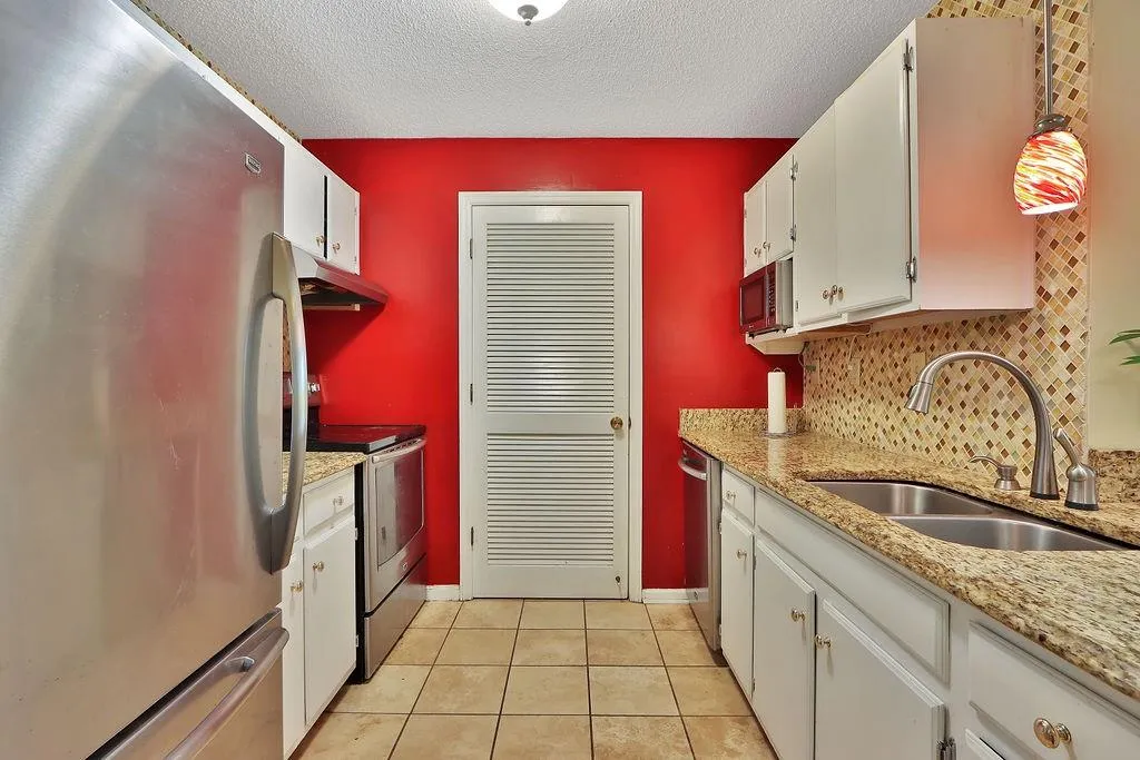 512 Granville Court, Sandy Springs, Georgia 30328, 1 Bedroom Bedrooms, ,1 BathroomBathrooms,Residential,Sold,512 Granville Court,7204264