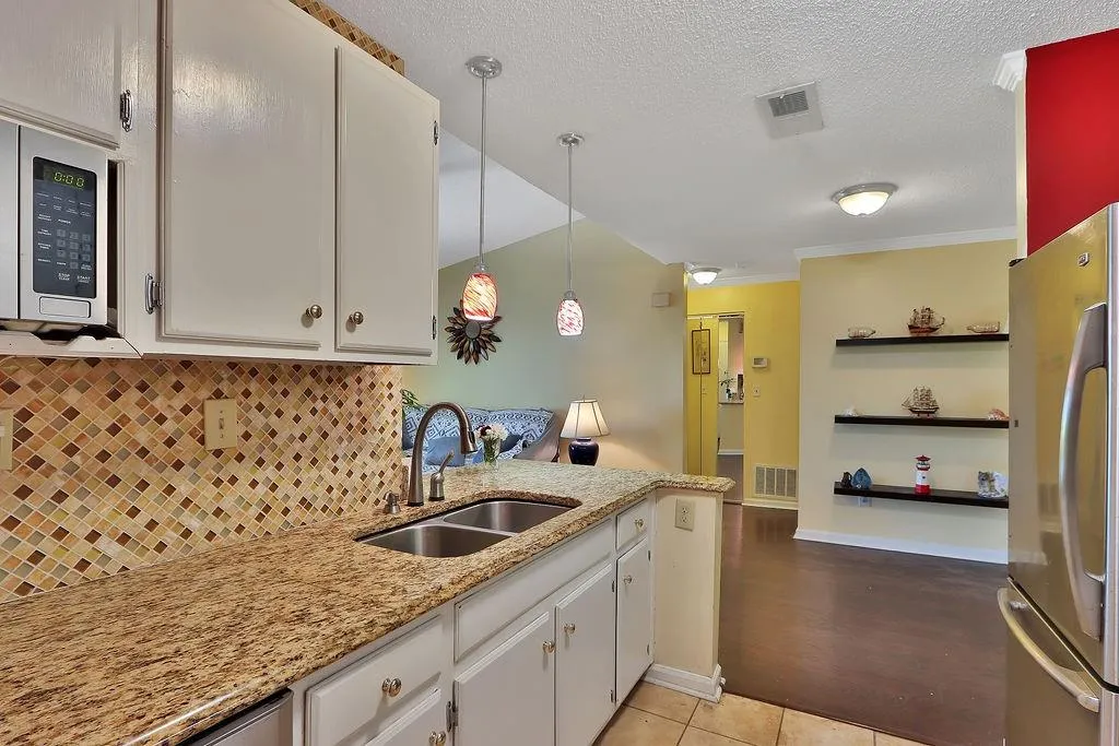 512 Granville Court, Sandy Springs, Georgia 30328, 1 Bedroom Bedrooms, ,1 BathroomBathrooms,Residential,Sold,512 Granville Court,7204264