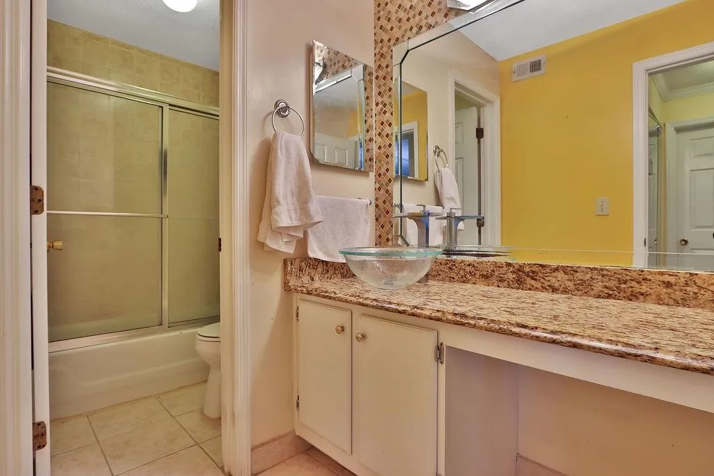512 Granville Court, Sandy Springs, Georgia 30328, 1 Bedroom Bedrooms, ,1 BathroomBathrooms,Residential,Sold,512 Granville Court,7204264