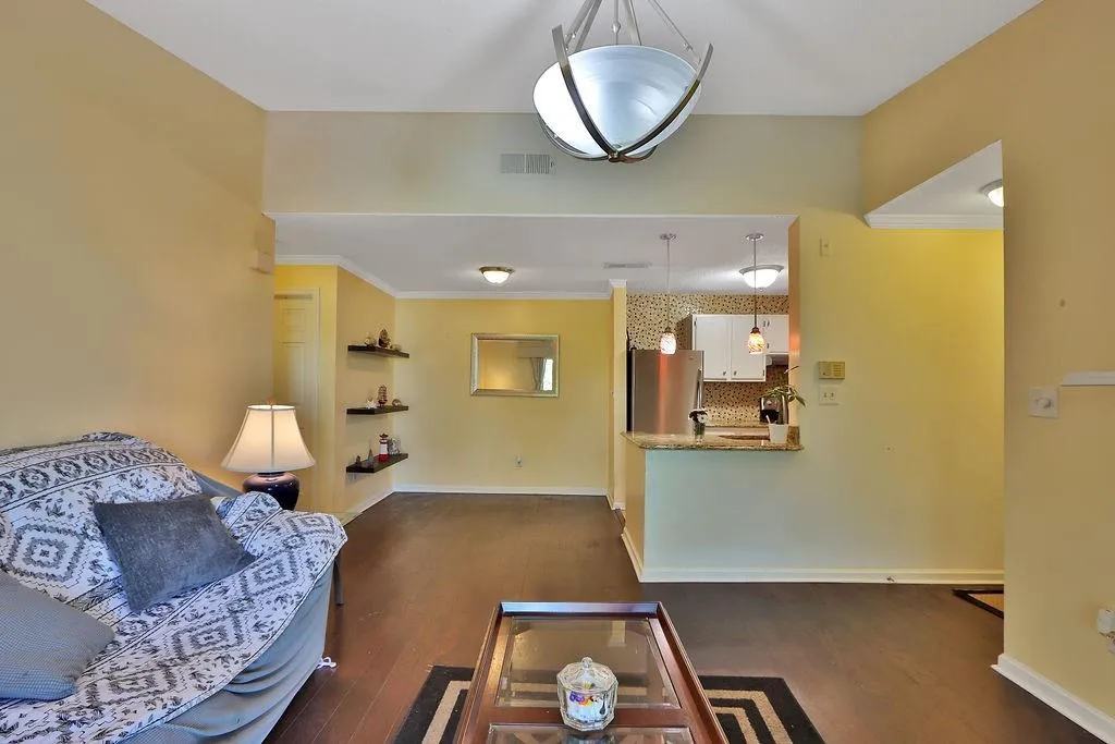 512 Granville Court, Sandy Springs, Georgia 30328, 1 Bedroom Bedrooms, ,1 BathroomBathrooms,Residential,Sold,512 Granville Court,7204264