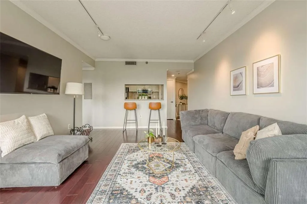 1 Biscayne Drive Nw Unit 806, Atlanta, Georgia 30309, 1 Bedroom Bedrooms, ,1 BathroomBathrooms,Residential,For Sale,1 Biscayne Drive Nw Unit 806,7651121