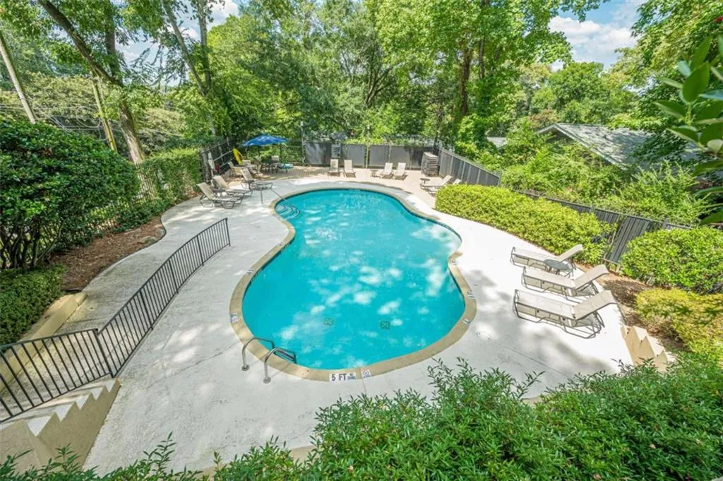1 Biscayne Drive Nw Unit 806, Atlanta, Georgia 30309, 1 Bedroom Bedrooms, ,1 BathroomBathrooms,Residential,For Sale,1 Biscayne Drive Nw Unit 806,7651121