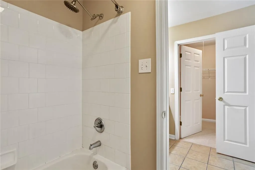 1608 Brighton Point, Atlanta, Georgia 30328, 3 Bedrooms Bedrooms, ,2 BathroomsBathrooms,Residential,Sold,1608 Brighton Point,6940377