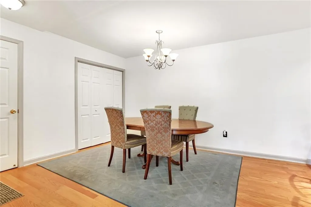 1608 Brighton Point, Atlanta, Georgia 30328, 3 Bedrooms Bedrooms, ,2 BathroomsBathrooms,Residential,Sold,1608 Brighton Point,6940377