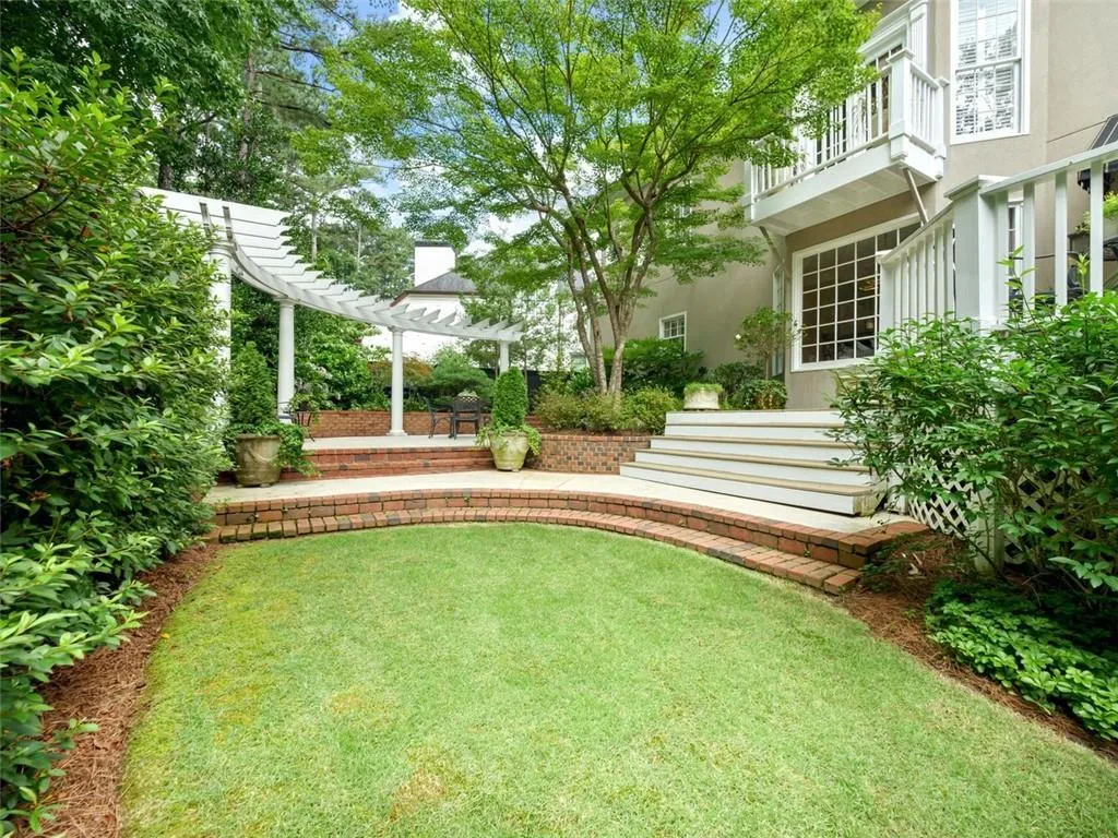 100 Woodchase Court Ne, Sandy Springs, Georgia 30319, 4 Bedrooms Bedrooms, ,4 BathroomsBathrooms,Residential,Sold,100 Woodchase Court Ne,6908686