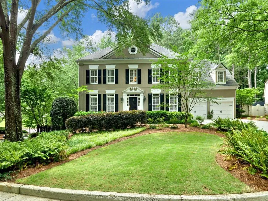 100 Woodchase Court Ne, Sandy Springs, Georgia 30319, 4 Bedrooms Bedrooms, ,4 BathroomsBathrooms,Residential,Sold,100 Woodchase Court Ne,6908686