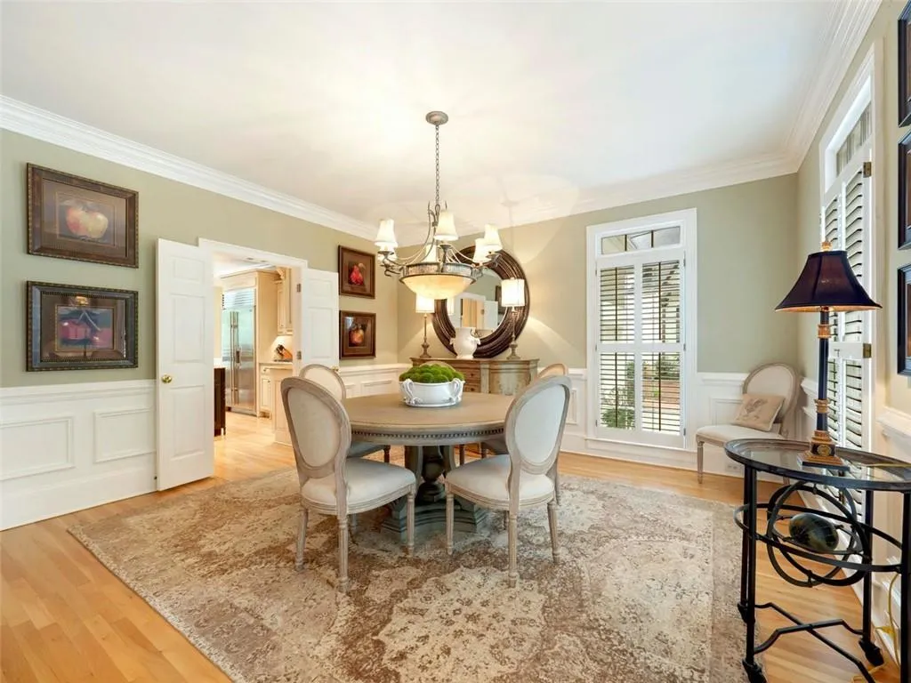 100 Woodchase Court Ne, Sandy Springs, Georgia 30319, 4 Bedrooms Bedrooms, ,4 BathroomsBathrooms,Residential,Sold,100 Woodchase Court Ne,6908686