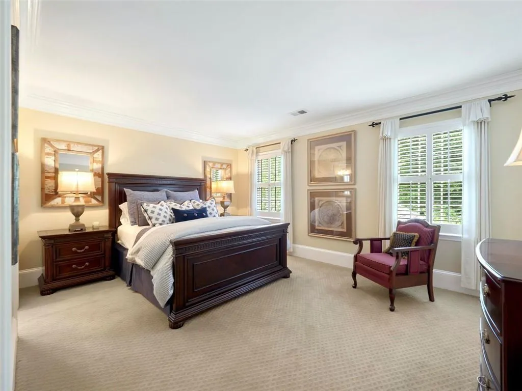 100 Woodchase Court Ne, Sandy Springs, Georgia 30319, 4 Bedrooms Bedrooms, ,4 BathroomsBathrooms,Residential,Sold,100 Woodchase Court Ne,6908686