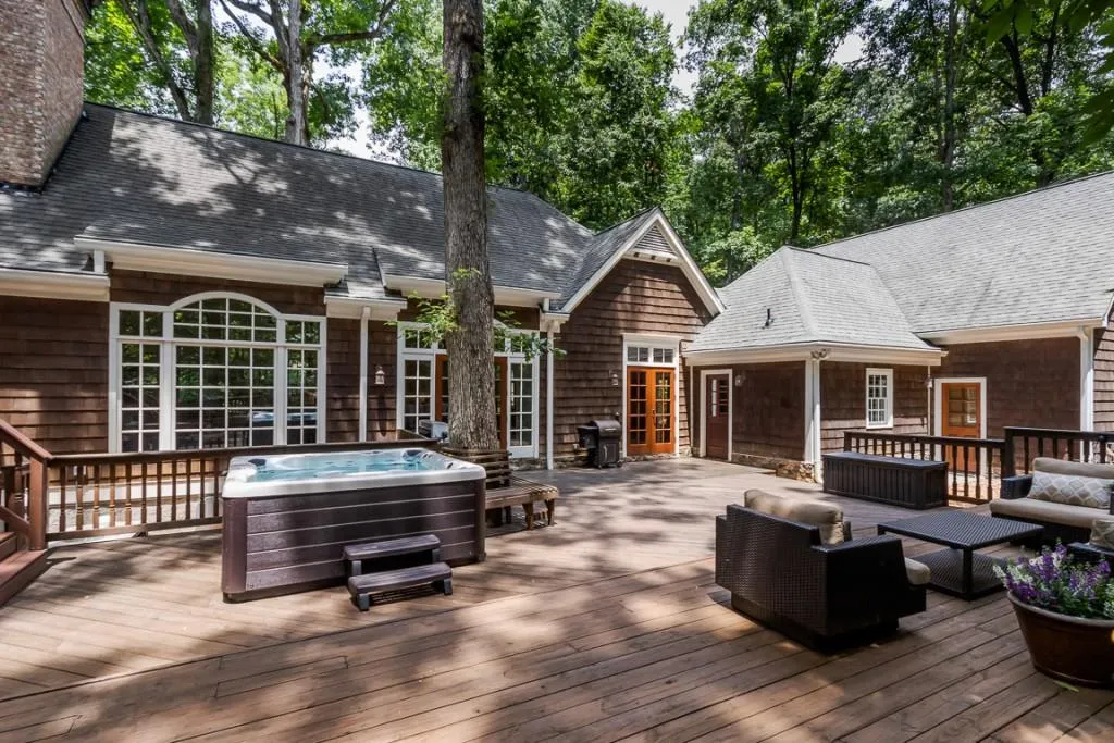 305 Brixham Court, Sandy Springs, Georgia 30328, 5 Bedrooms Bedrooms, ,4 BathroomsBathrooms,Residential,Sold,305 Brixham Court,6908122