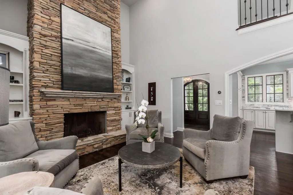 305 Brixham Court, Sandy Springs, Georgia 30328, 5 Bedrooms Bedrooms, ,4 BathroomsBathrooms,Residential,Sold,305 Brixham Court,6908122