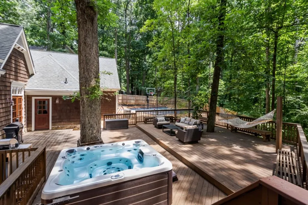 305 Brixham Court, Sandy Springs, Georgia 30328, 5 Bedrooms Bedrooms, ,4 BathroomsBathrooms,Residential,Sold,305 Brixham Court,6908122