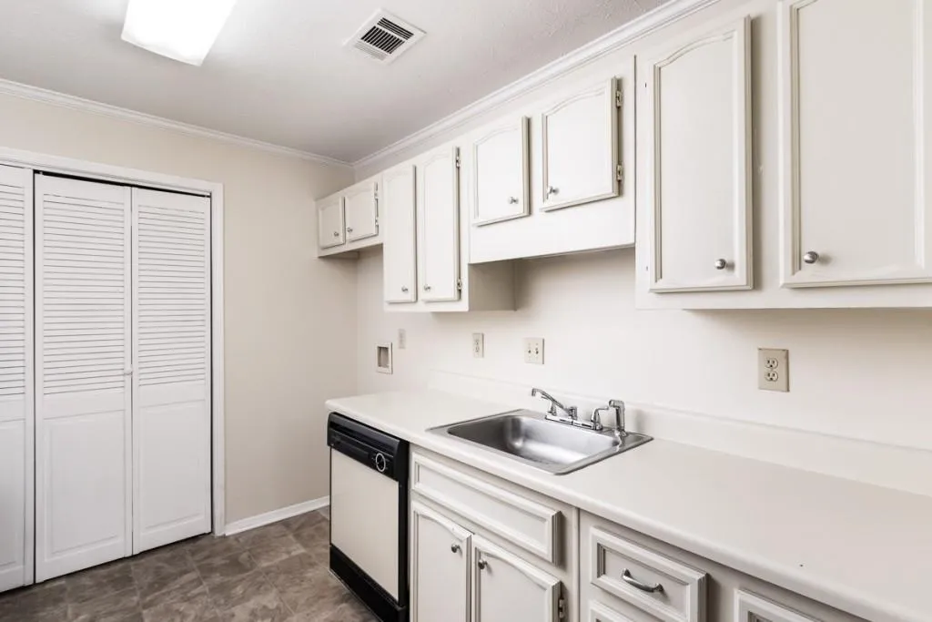 1404 Vicksburg Place Unit 1404, Sandy Springs, Georgia 30350, 2 Bedrooms Bedrooms, ,2 BathroomsBathrooms,Residential,Sold,1404 Vicksburg Place Unit 1404,5821701