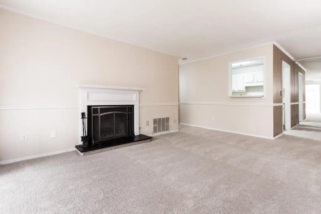 1404 Vicksburg Place Unit 1404, Sandy Springs, Georgia 30350, 2 Bedrooms Bedrooms, ,2 BathroomsBathrooms,Residential,Sold,1404 Vicksburg Place Unit 1404,5821701