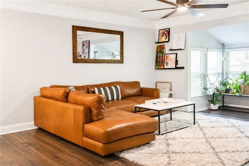 5151 Roswell Unit 7, Atlanta, Georgia 30342, 2 Bedrooms Bedrooms, 0 ,2 BathroomsBathrooms,Residential,For Sale,5151 Roswell Unit 7,7751192