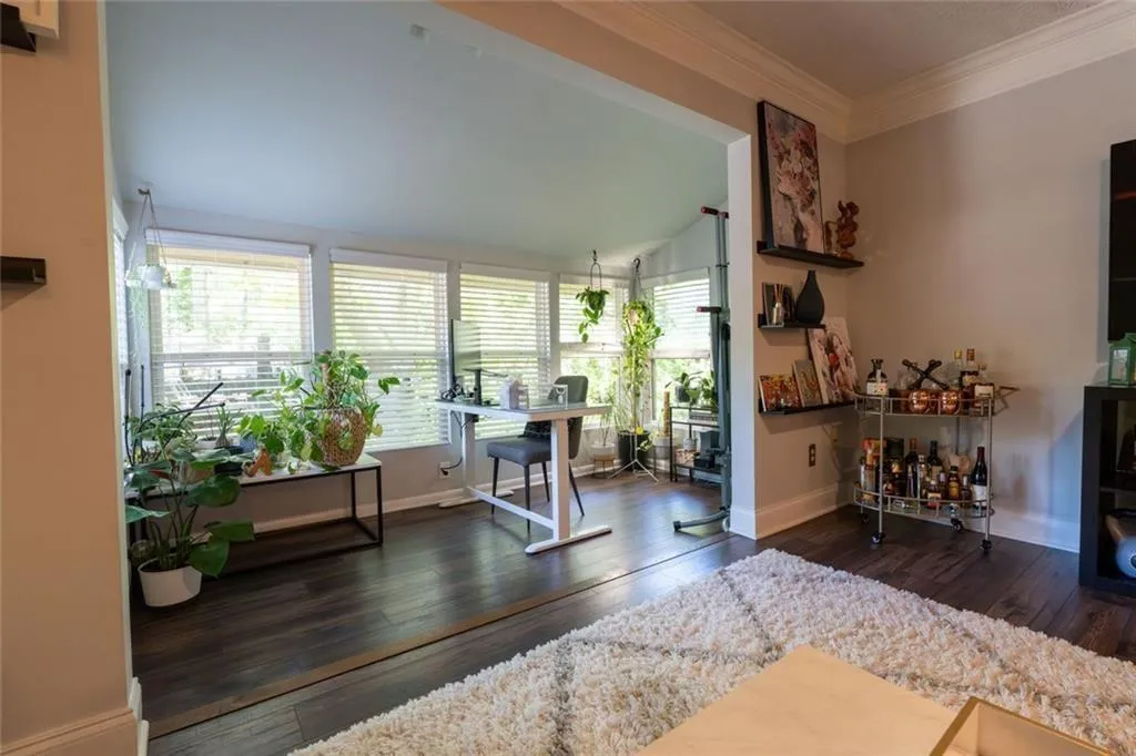 5151 Roswell Unit 7, Atlanta, Georgia 30342, 2 Bedrooms Bedrooms, 0 ,2 BathroomsBathrooms,Residential,For Sale,5151 Roswell Unit 7,7751192