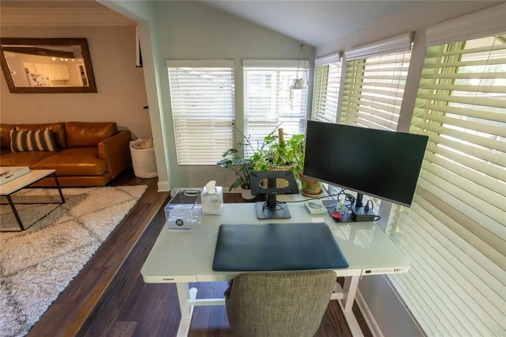 5151 Roswell Unit 7, Atlanta, Georgia 30342, 2 Bedrooms Bedrooms, 0 ,2 BathroomsBathrooms,Residential,For Sale,5151 Roswell Unit 7,7751192