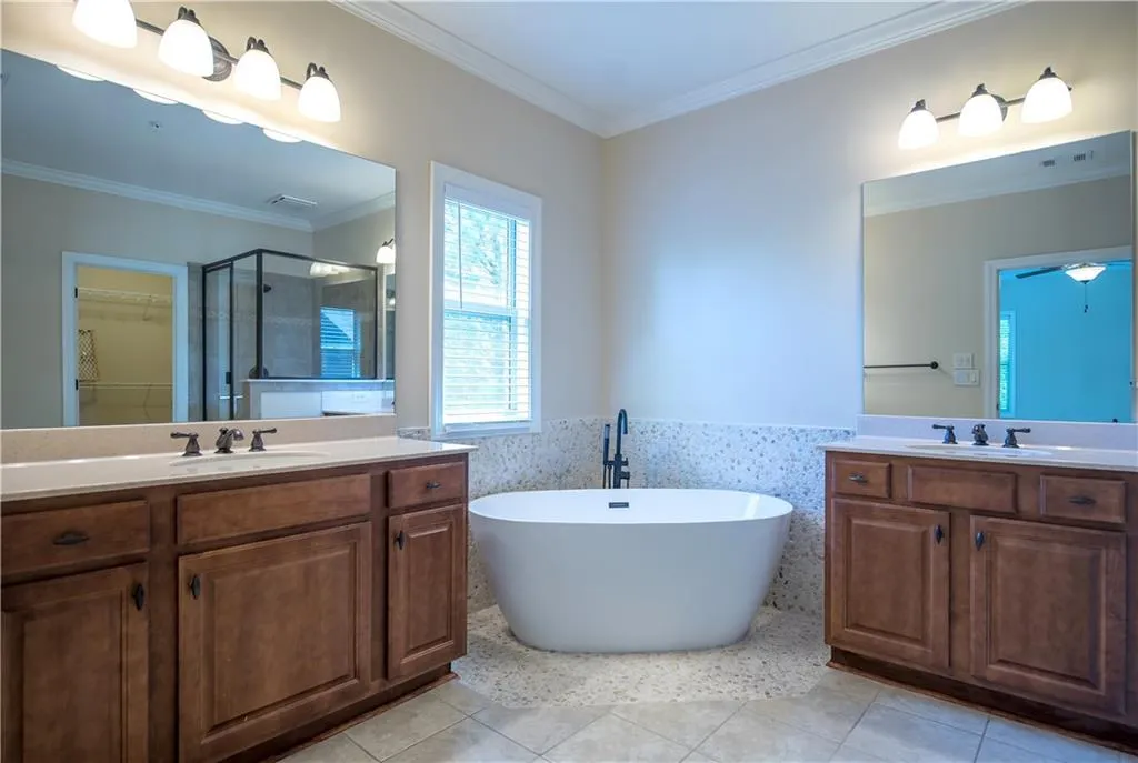 929 Boudreau Court, Sandy Springs, Georgia 30328, 3 Bedrooms Bedrooms, ,3 BathroomsBathrooms,Residential,Sold,929 Boudreau Court,7068867