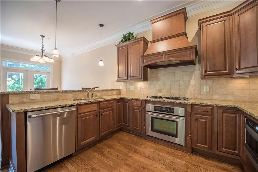 929 Boudreau Court, Sandy Springs, Georgia 30328, 3 Bedrooms Bedrooms, ,3 BathroomsBathrooms,Residential,Sold,929 Boudreau Court,7068867