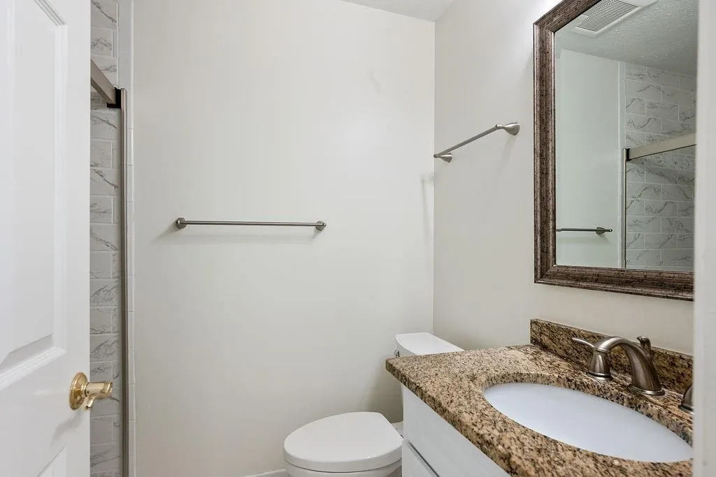 25206 Plantation Drive Unit 25206, Atlanta, Georgia 30324, 2 Bedrooms Bedrooms, ,2 BathroomsBathrooms,Residential,For Sale,25206 Plantation Drive Unit 25206,7624981