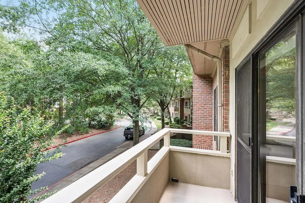 25206 Plantation Drive Unit 25206, Atlanta, Georgia 30324, 2 Bedrooms Bedrooms, ,2 BathroomsBathrooms,Residential,For Sale,25206 Plantation Drive Unit 25206,7624981