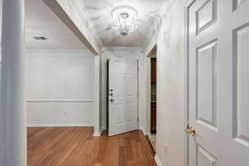 25206 Plantation Drive Unit 25206, Atlanta, Georgia 30324, 2 Bedrooms Bedrooms, ,2 BathroomsBathrooms,Residential,For Sale,25206 Plantation Drive Unit 25206,7624981