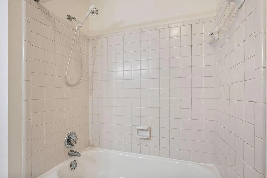 25206 Plantation Drive Unit 25206, Atlanta, Georgia 30324, 2 Bedrooms Bedrooms, ,2 BathroomsBathrooms,Residential,For Sale,25206 Plantation Drive Unit 25206,7624981