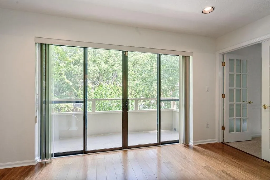 25206 Plantation Drive Unit 25206, Atlanta, Georgia 30324, 2 Bedrooms Bedrooms, ,2 BathroomsBathrooms,Residential,For Sale,25206 Plantation Drive Unit 25206,7624981