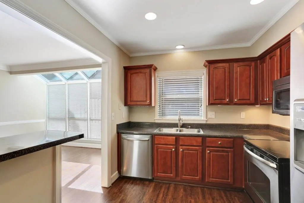 7500 Roswell Road Unit 39, Sandy Springs, Georgia 30350, 3 Bedrooms Bedrooms, ,2 BathroomsBathrooms,Residential,Sold,7500 Roswell Road Unit 39,5819753