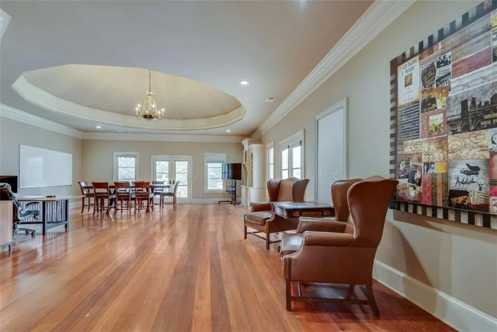 Bedroom or Office Space