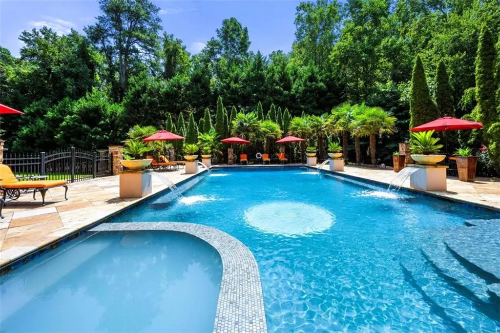 720 Heards Ferry Road, Sandy Springs, Georgia 30328, 10 Bedrooms Bedrooms, ,11 BathroomsBathrooms,Residential,For Sale,720 Heards Ferry Road,7606177